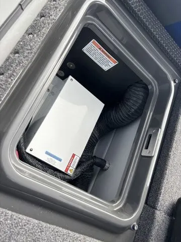 Slide: The Image of Ikon LX20 2024 - 17