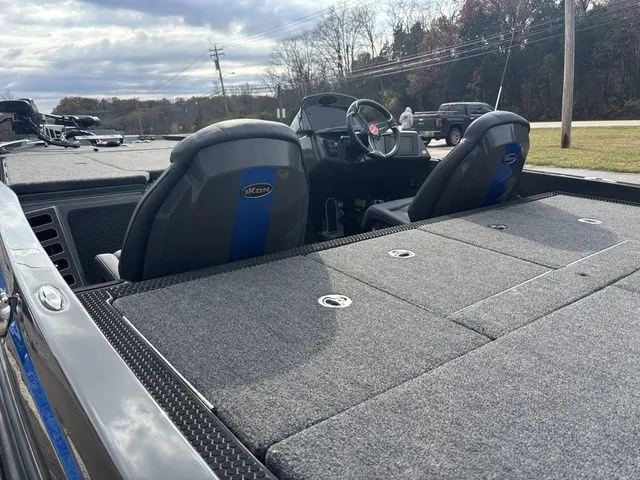 Slide: The Image of Ikon LX20 2024 - 23