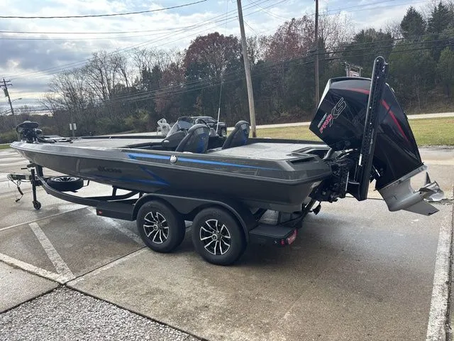 Slide: The Image of Ikon LX20 2024 - 24