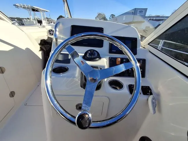 Slide: The Image of Grady-White Freedom 215 2021 - 10