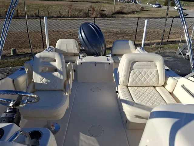 Slide: The Image of Grady-White Freedom 215 2021 - 20