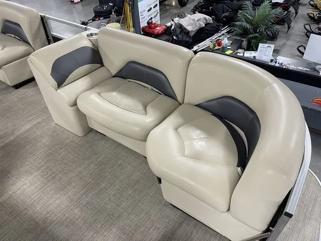 Slide: The Image of Landau Atlantis 230 Cruise TRI-LOG 2016 - 12