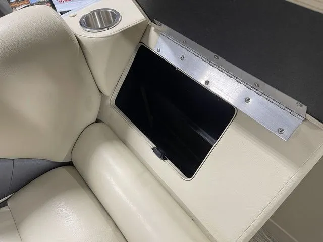 Slide: The Image of Landau Atlantis 230 Cruise TRI-LOG 2016 - 16