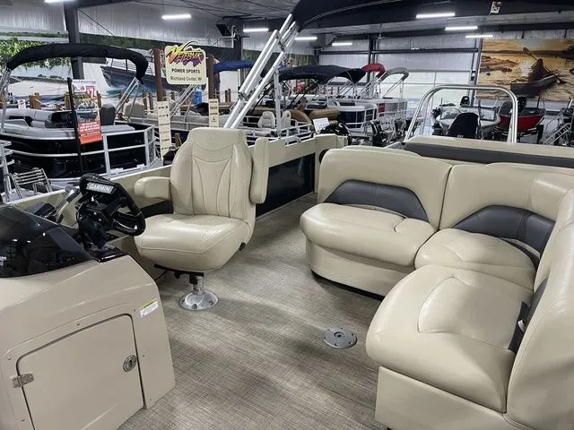 Slide: The Image of Landau Atlantis 230 Cruise TRI-LOG 2016 - 19