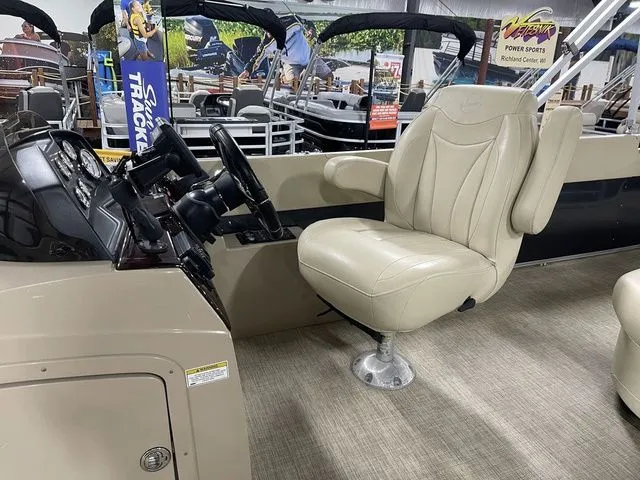 Slide: The Image of Landau Atlantis 230 Cruise TRI-LOG 2016 - 20