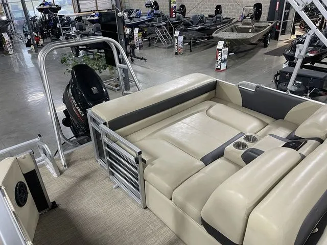 Slide: The Image of Landau Atlantis 230 Cruise TRI-LOG 2016 - 28