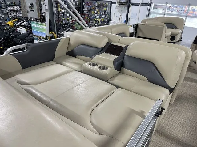 Slide: The Image of Landau Atlantis 230 Cruise TRI-LOG 2016 - 29