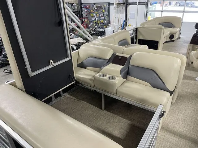 Slide: The Image of Landau Atlantis 230 Cruise TRI-LOG 2016 - 31