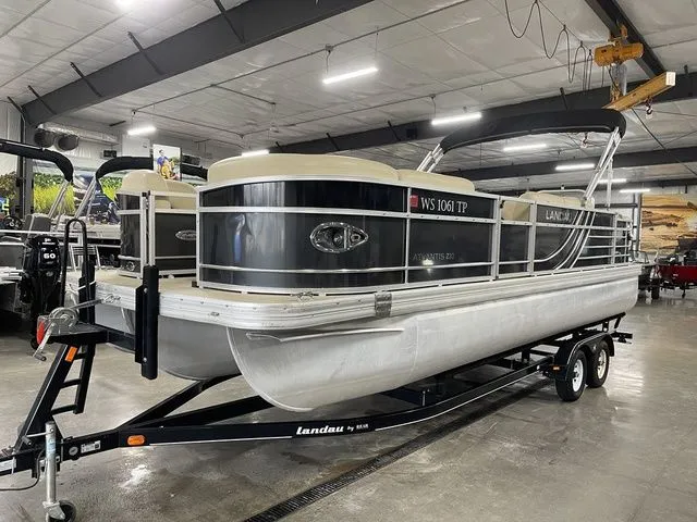 Slide: The Image of Landau Atlantis 230 Cruise TRI-LOG 2016 - 9