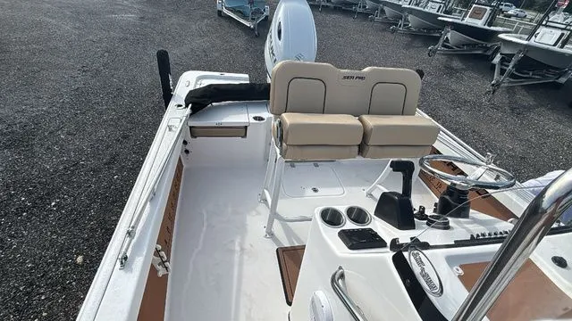 Slide: The Image of Sea Pro 210 Bay 2026 - 13