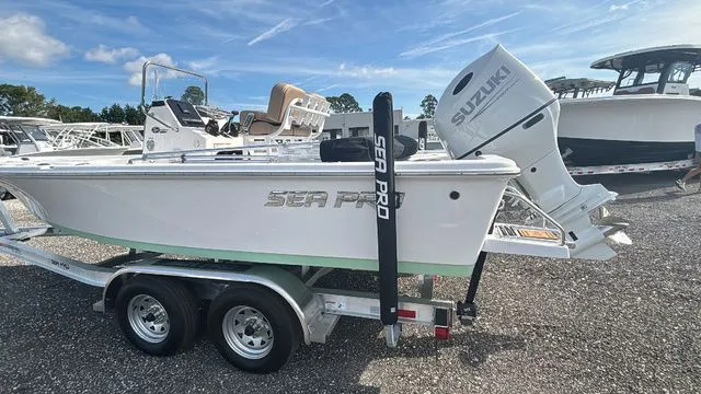 Slide: The Image of Sea Pro 210 Bay 2026 - 7