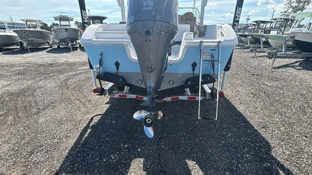 Slide: The Image of Sea Pro 240 DC 2026 - 10