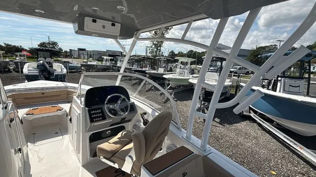 Slide: The Image of Sea Pro 240 DC 2026 - 16