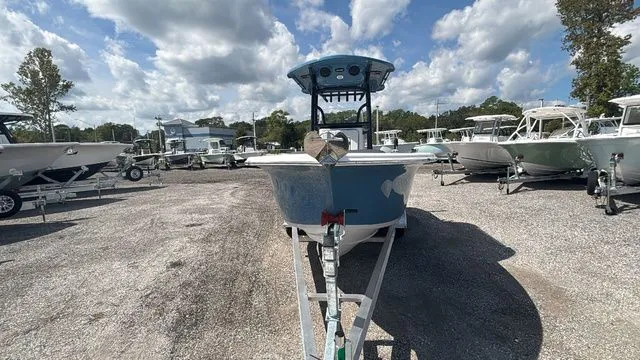 Slide: The Image of Sea Pro 225FLX Sandbar 2026 - 10