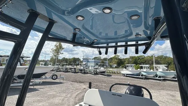 Slide: The Image of Sea Pro 225FLX Sandbar 2026 - 15