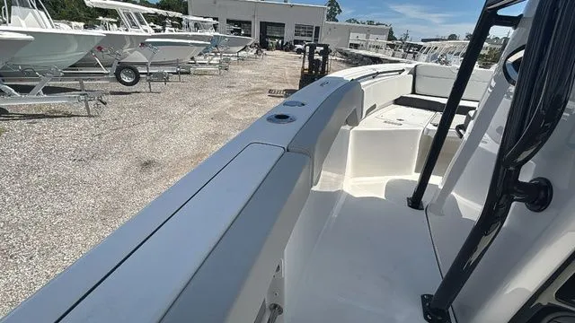 Slide: The Image of Sea Pro 225FLX Sandbar 2026 - 20