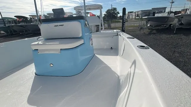 Slide: The Image of Sea Pro 172 Bay 2026 - 11