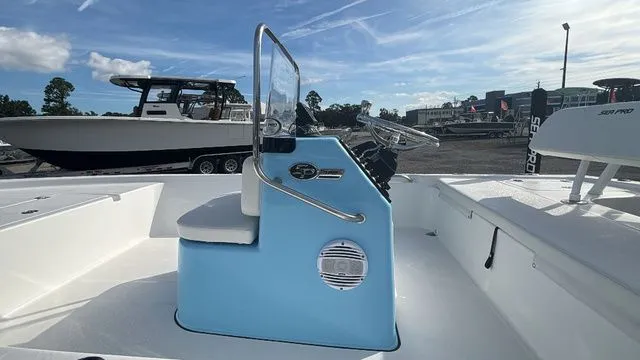 Slide: The Image of Sea Pro 172 Bay 2026 - 7