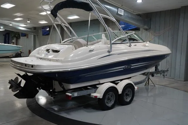 Slide: The Image of Sea Ray 200 Sundeck 2007 - 6