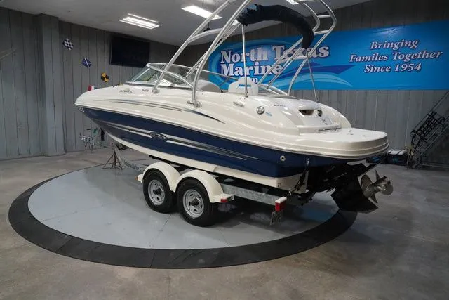 Slide: The Image of Sea Ray 200 Sundeck 2007 - 8