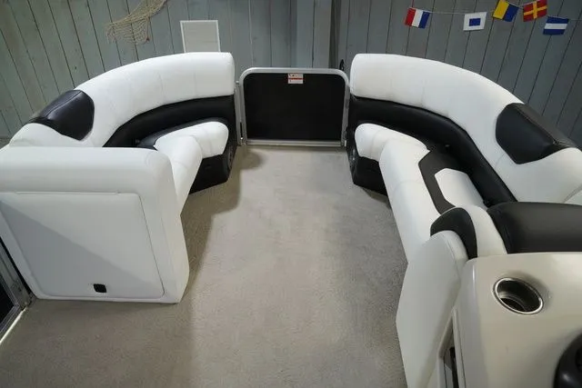 Slide: The Image of Lowe X Series X210 2013 - 13