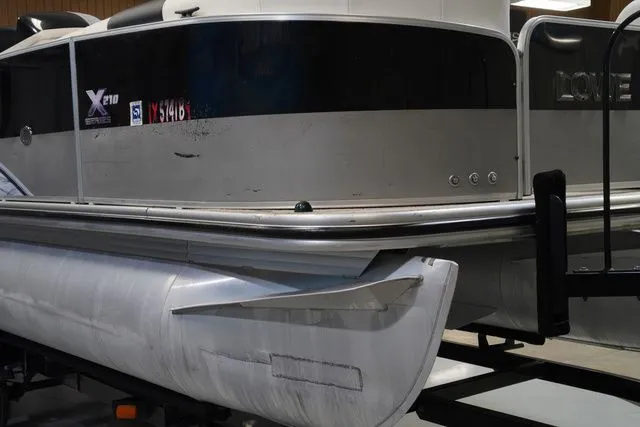 Slide: The Image of Lowe X Series X210 2013 - 6