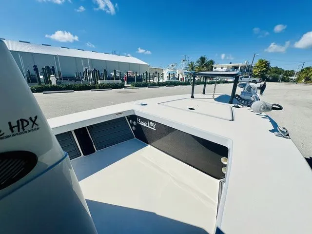 Slide: The Image of Maverick HPX-V17 2022 - 12