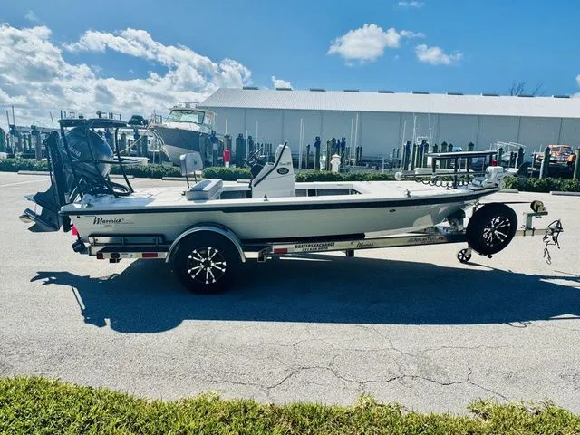 Slide: The Image of Maverick HPX-V17 2022 - 19