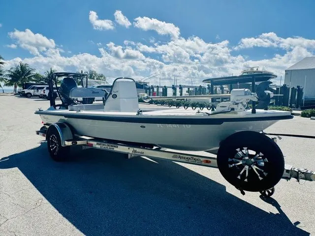 Slide: The Image of Maverick HPX-V17 2022 - 20