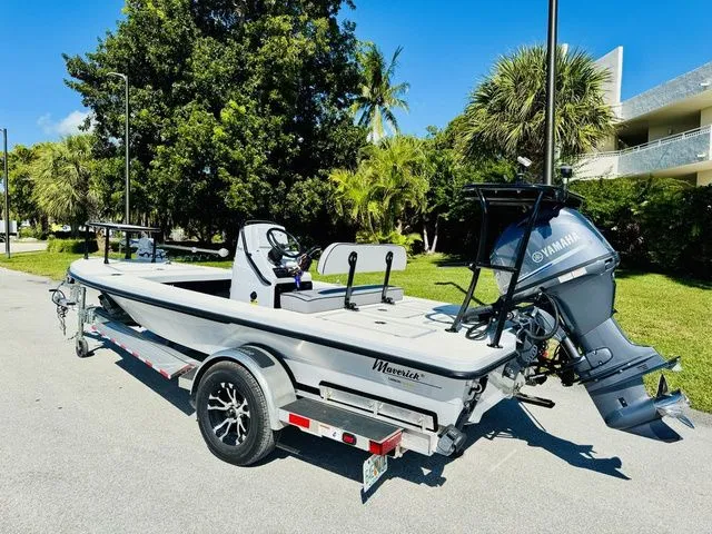 Slide: The Image of Maverick HPX-V17 2022 - 3