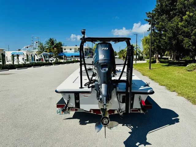 Slide: The Image of Maverick HPX-V17 2022 - 4