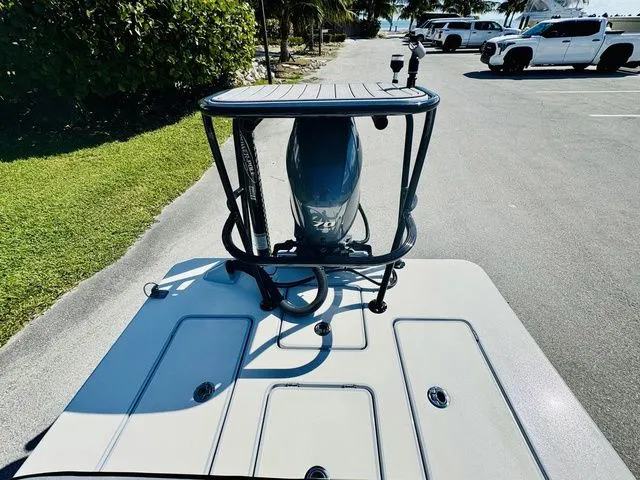 Slide: The Image of Maverick HPX-V17 2022 - 6