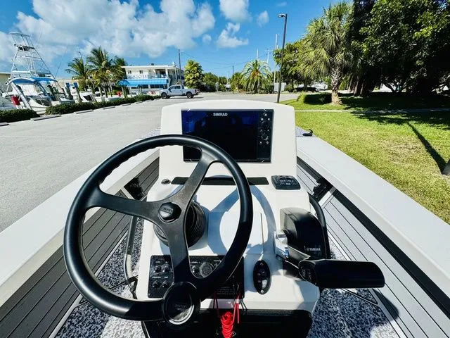 Slide: The Image of Maverick 18 HPX-V 2022 - 10