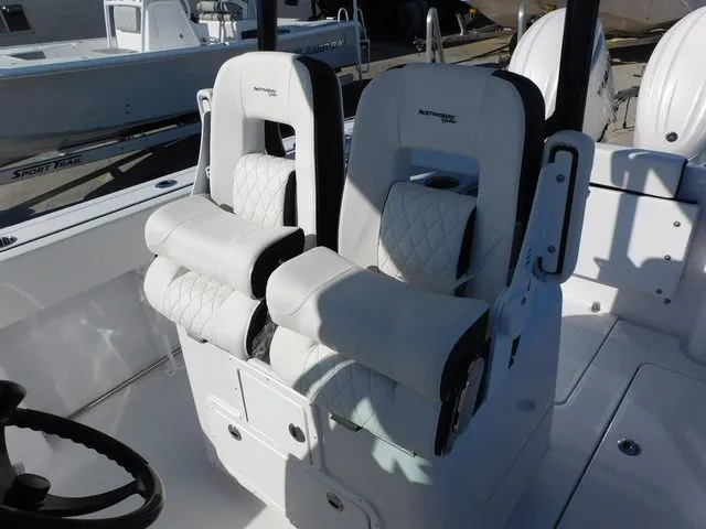 Slide: The Image of Stingray 253 CC 2026 - 20