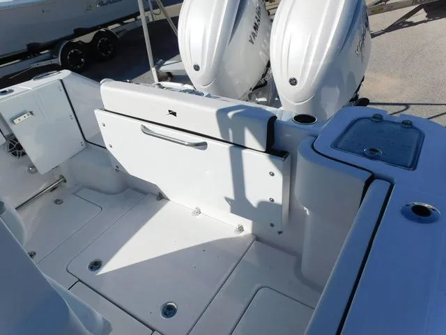 Slide: The Image of Stingray 253 CC 2026 - 22