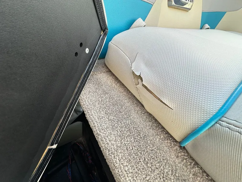 Slide: The Image of Malibu 22VLX 2016 - 38