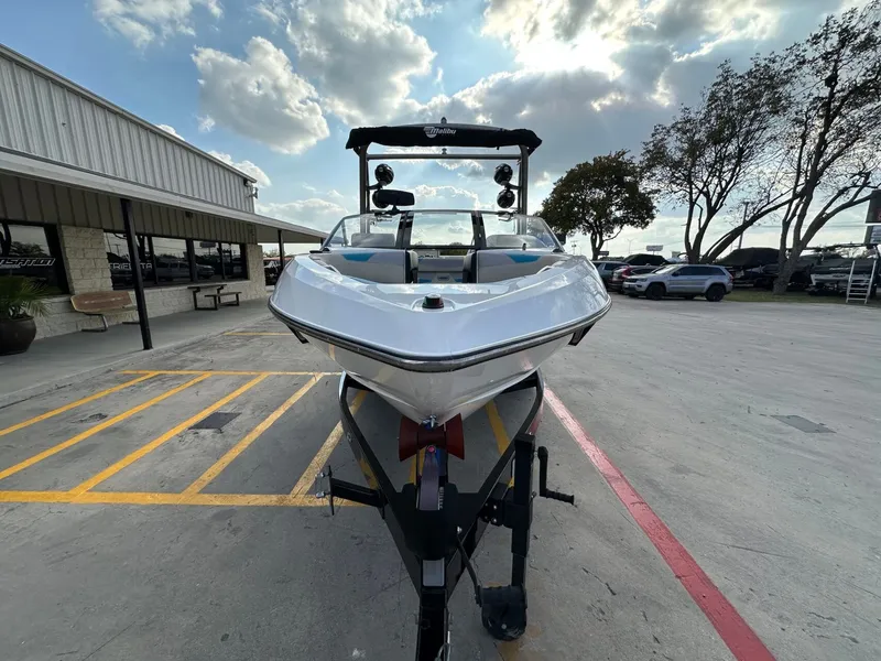 Slide: The Image of Malibu 22VLX 2016 - 7