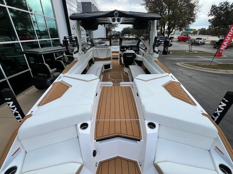 Slide: The Image of Nautique G25 2026 - 10