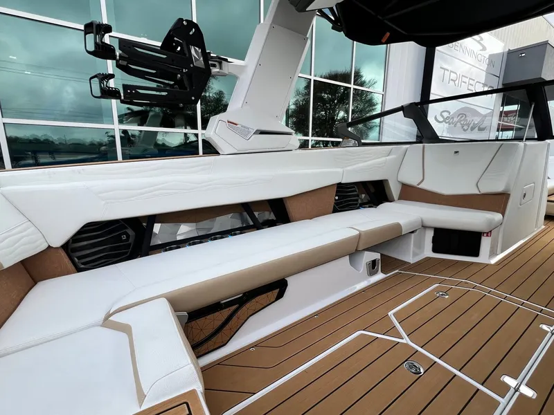 Slide: The Image of Nautique G25 2026 - 21