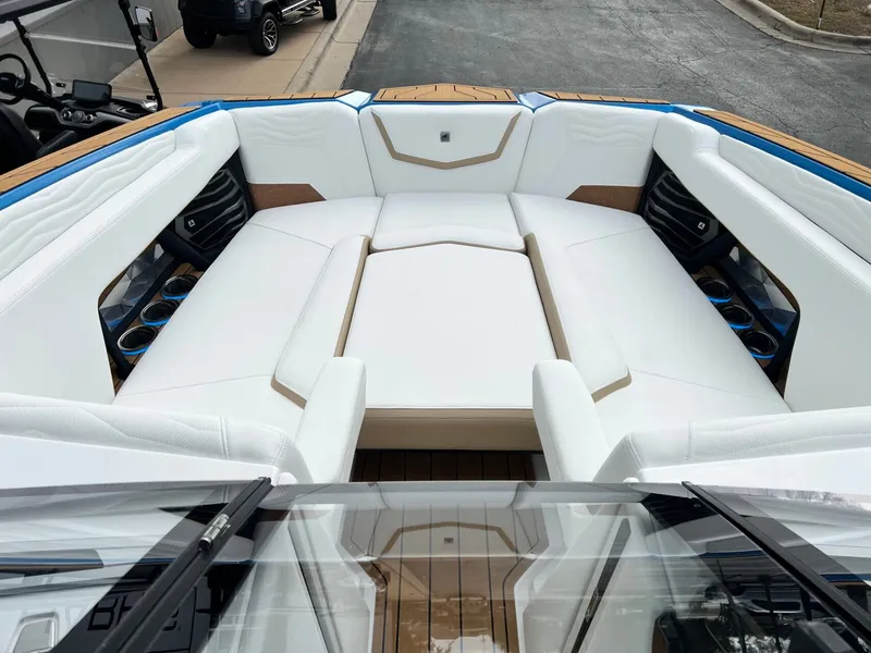 Slide: The Image of Nautique G25 2026 - 46