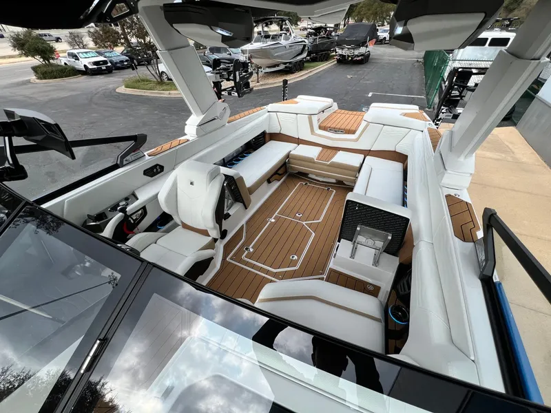 Slide: The Image of Nautique G25 2026 - 50