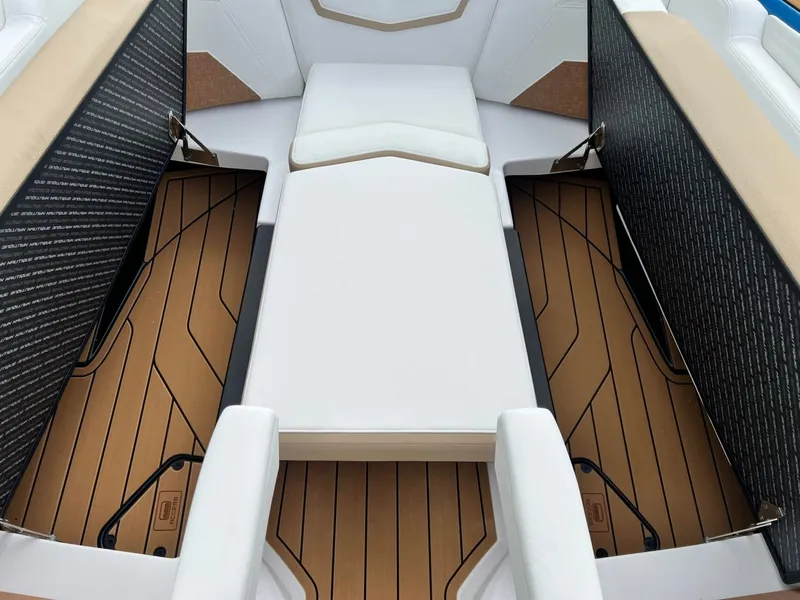 Slide: The Image of Nautique G25 2026 - 51