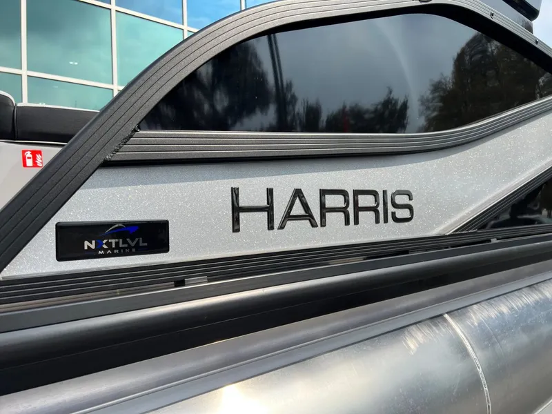 Slide: The Image of Harris Grand Mariner 230 2026 - 11