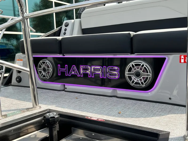 Slide: The Image of Harris Grand Mariner 230 2026 - 13