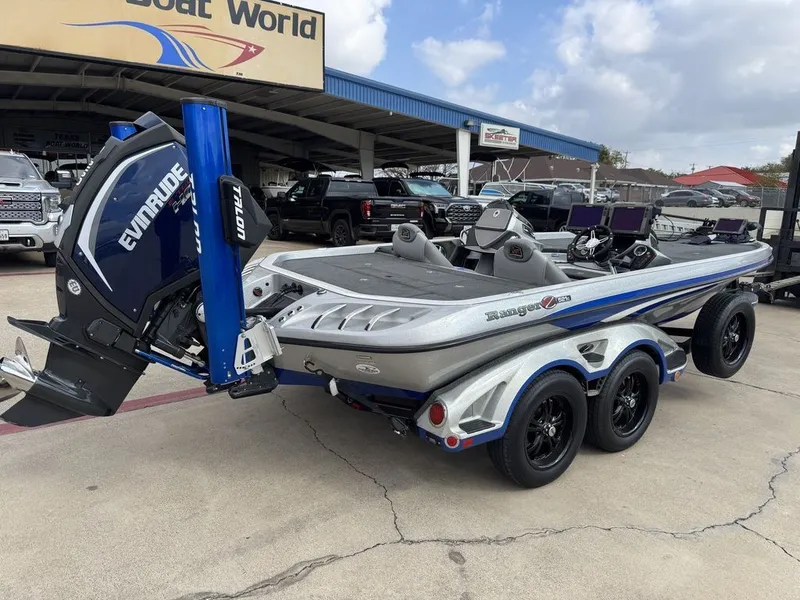 Slide: The Image of Ranger Z521 Comanche 2017 - 2