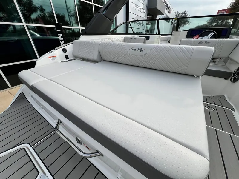 Slide: The Image of Sea Ray 2026 - 13