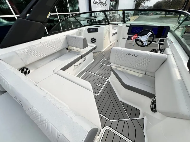 Slide: The Image of Sea Ray 2026 - 14