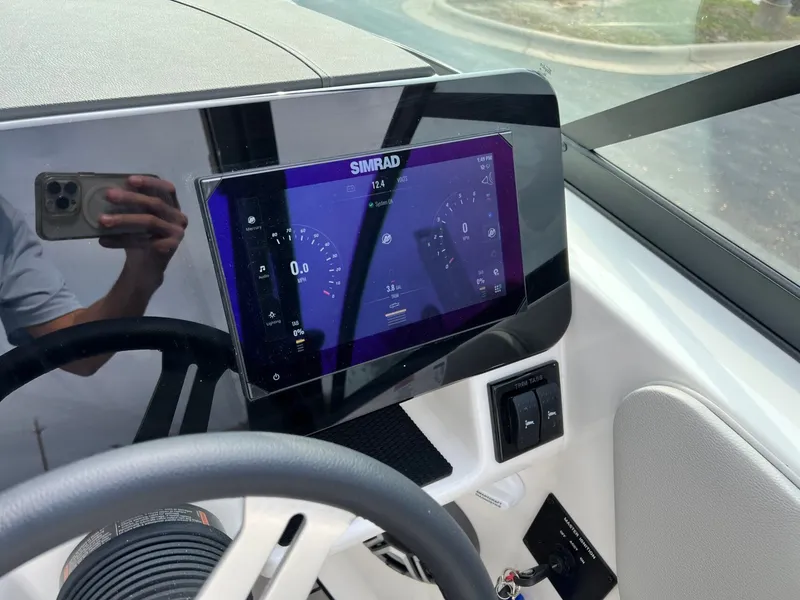 Slide: The Image of Sea Ray 2026 - 18