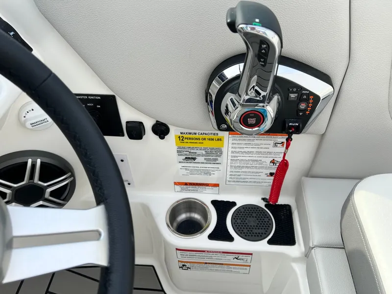 Slide: The Image of Sea Ray 2026 - 19