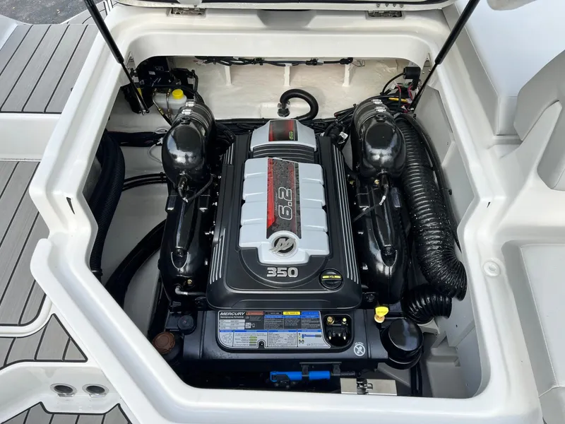 Slide: The Image of Sea Ray 2026 - 25